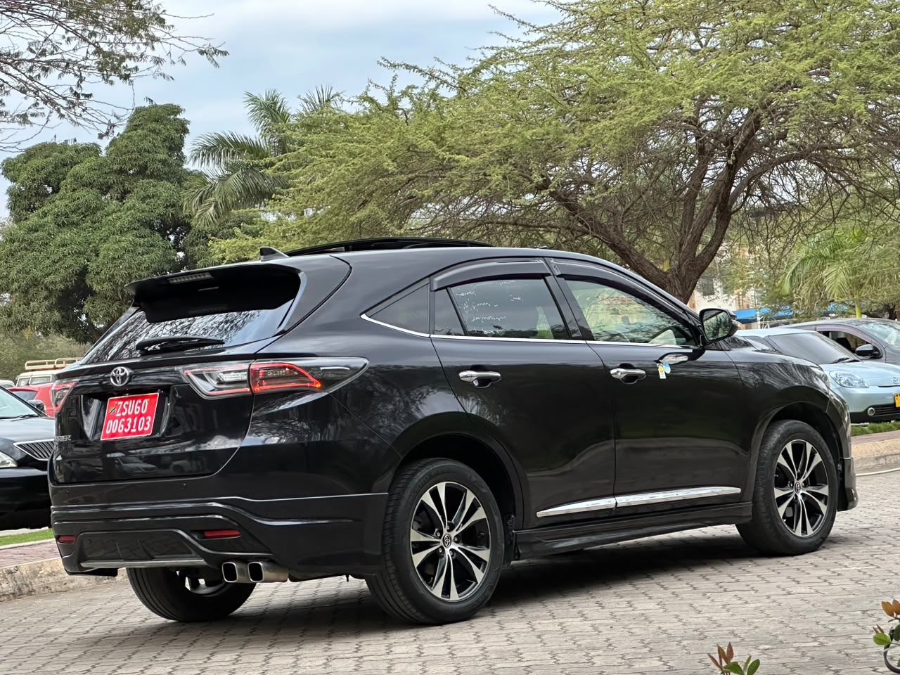 Toyota Harrier new model thumbnail 3